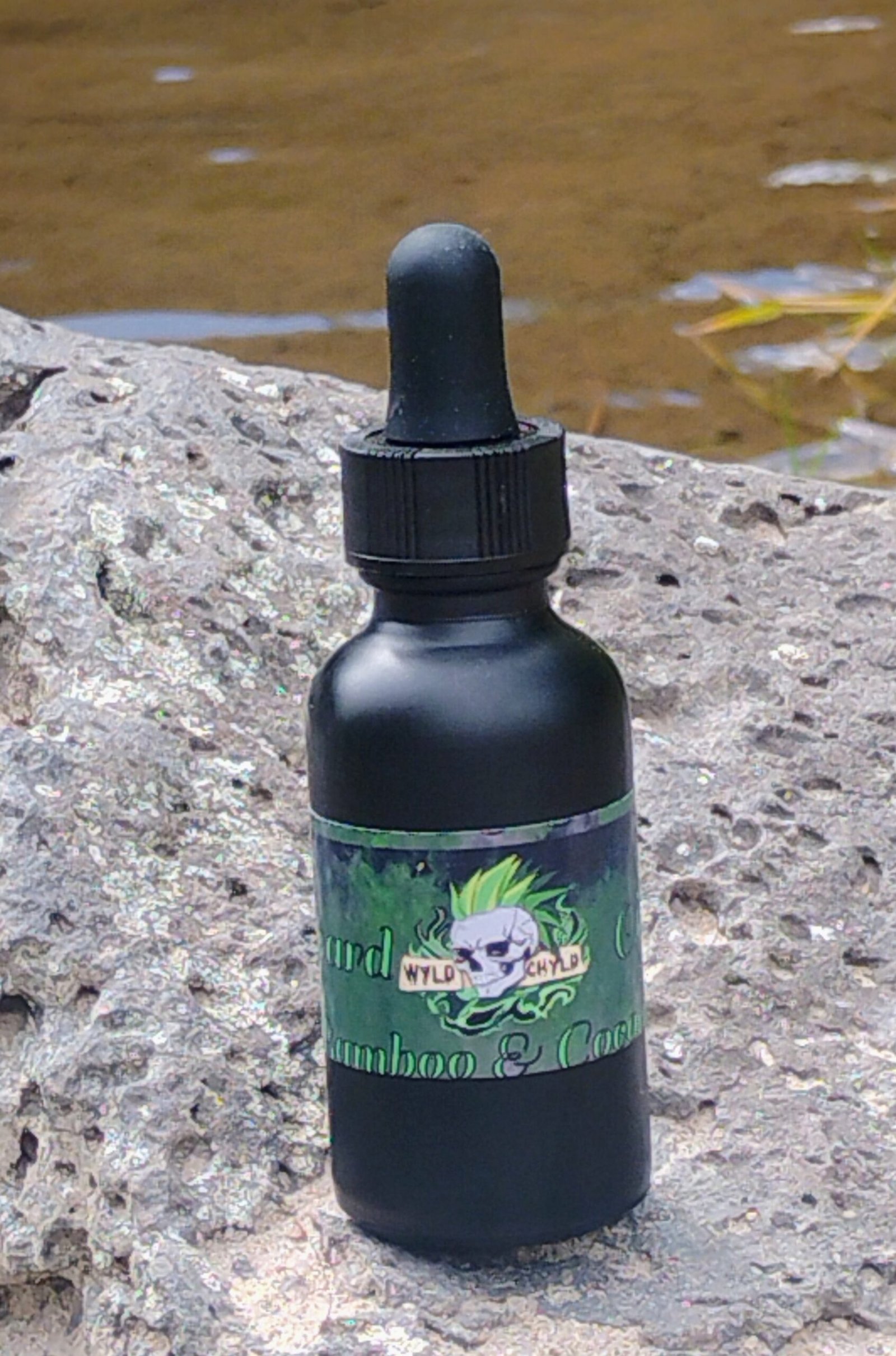 Wyld Chyld Premium Beard Oil – 1 oz – Bamboo and Coconut