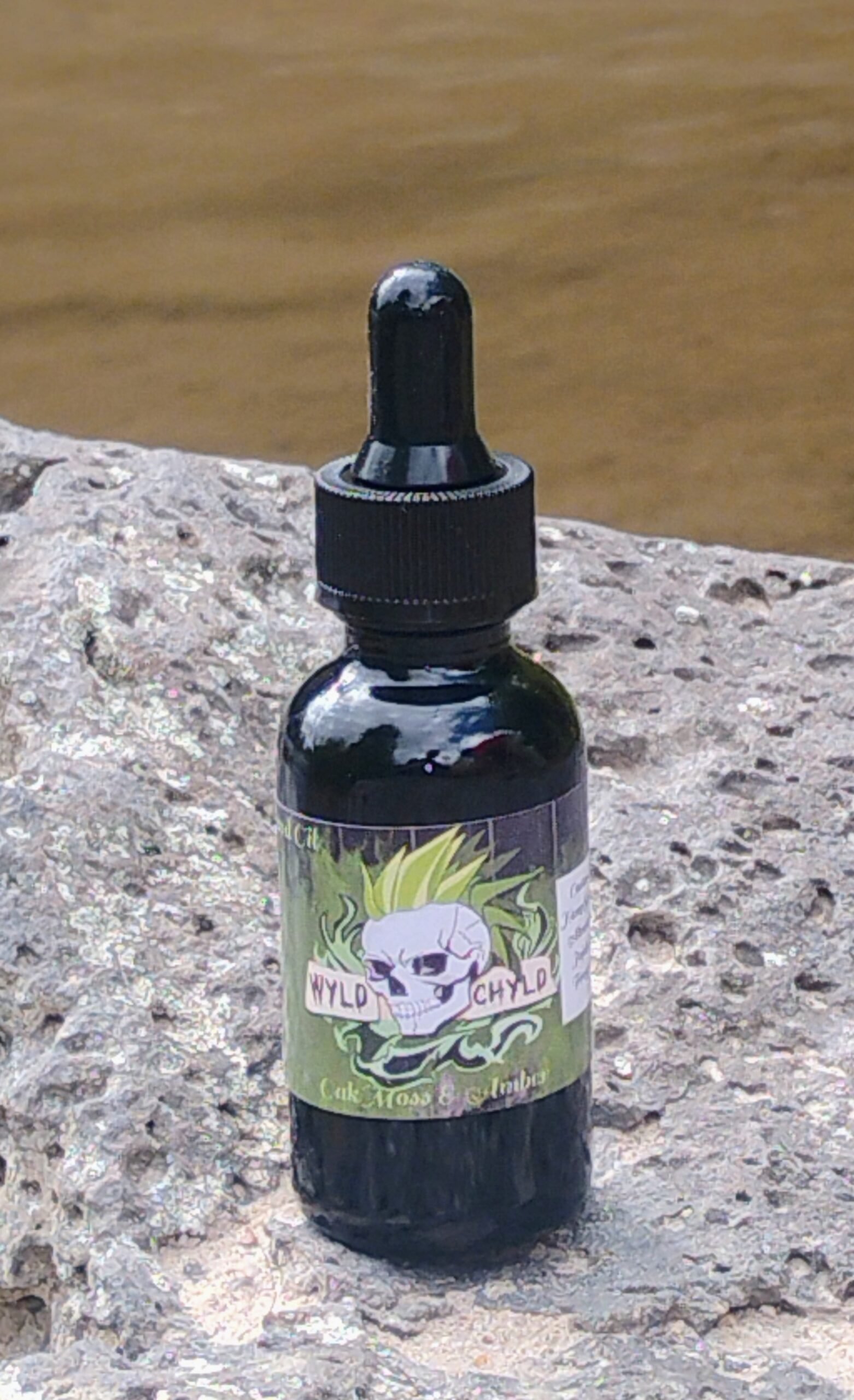 Wyld Chyld Premium Beard Oil – 1 oz – Oakmoss and Amber